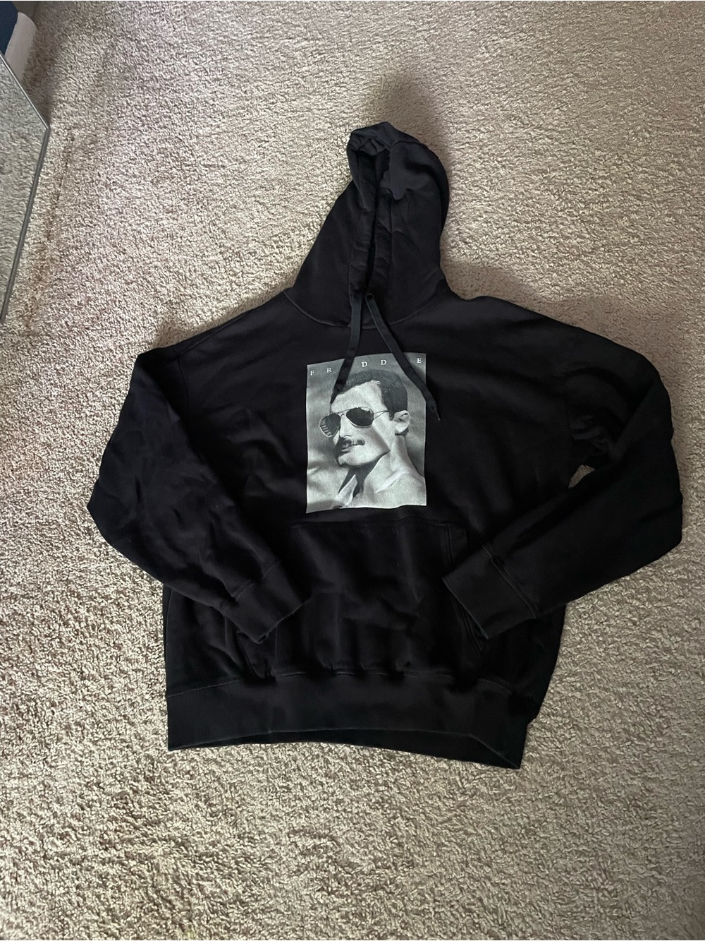 Reserved Black Pullover Hoodie with Monochrome Photo Graphic